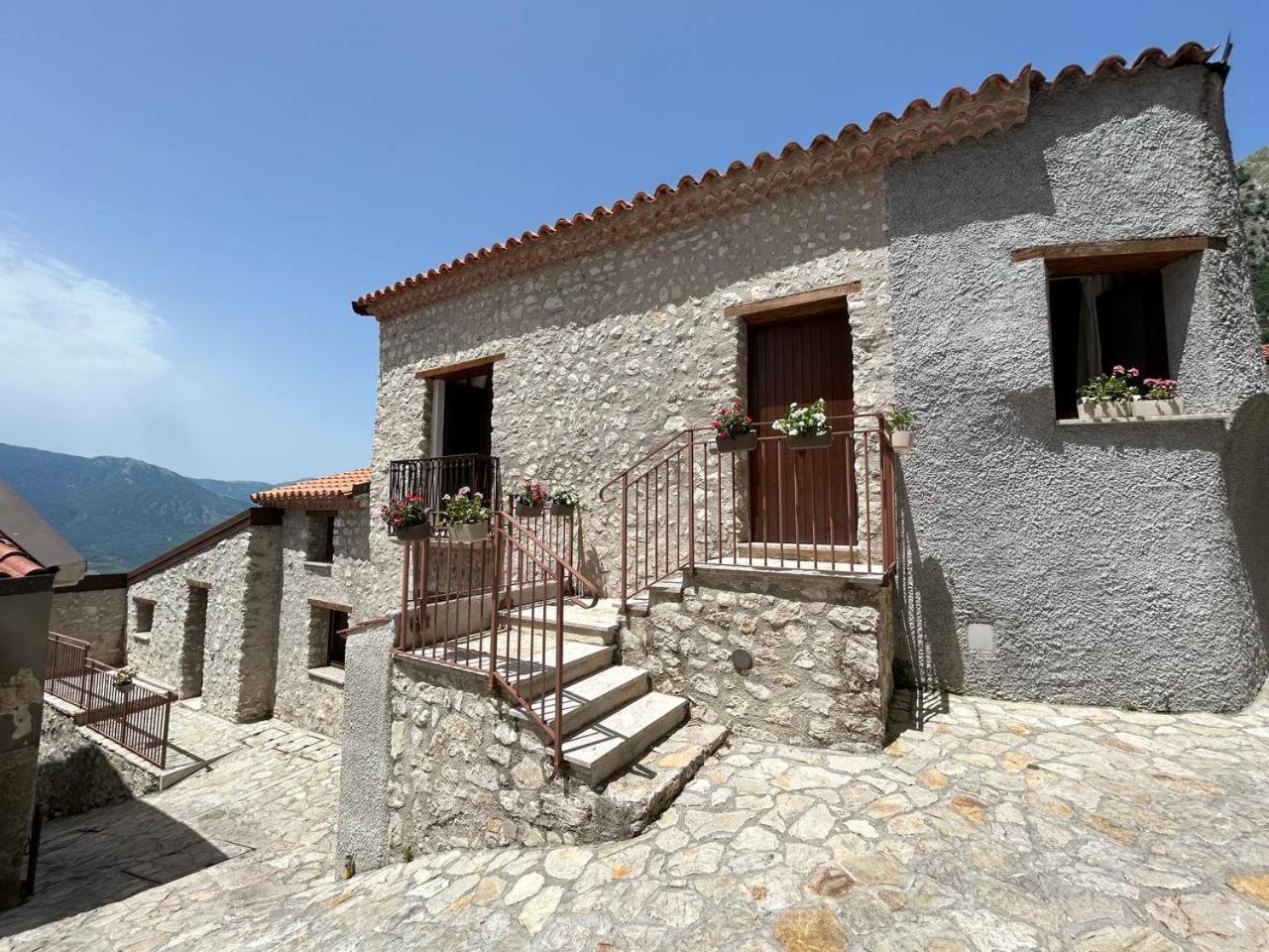 فيلا Il Borgo Dei Normanni Colliano المظهر الخارجي الصورة